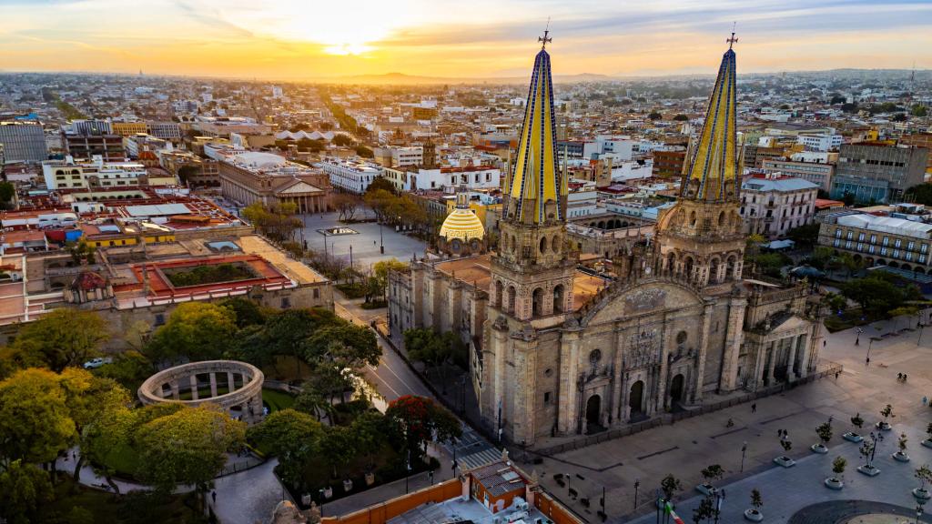 22. Microsimulador basado en agentes para la movilidad sostenible en la Zona Metropolitana de Guadalajara 